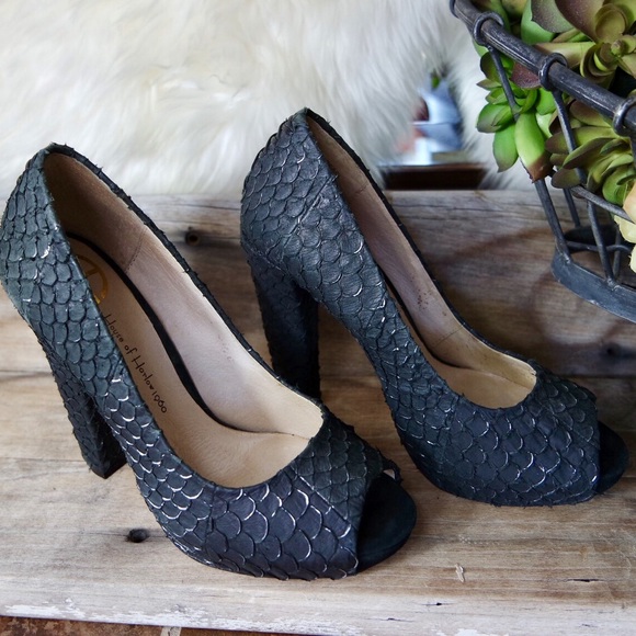 House of Harlow 1960 Platforms - Picture 3 of 7